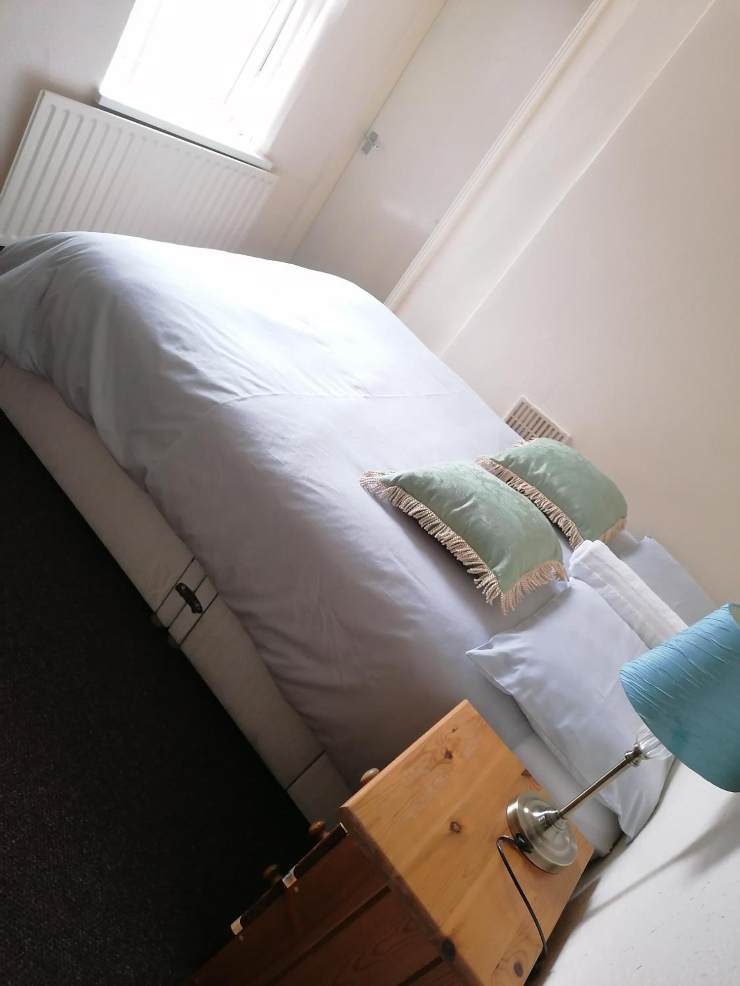 Hygis Home Of Relaxations Stoke-on-Trent Екстериор снимка
