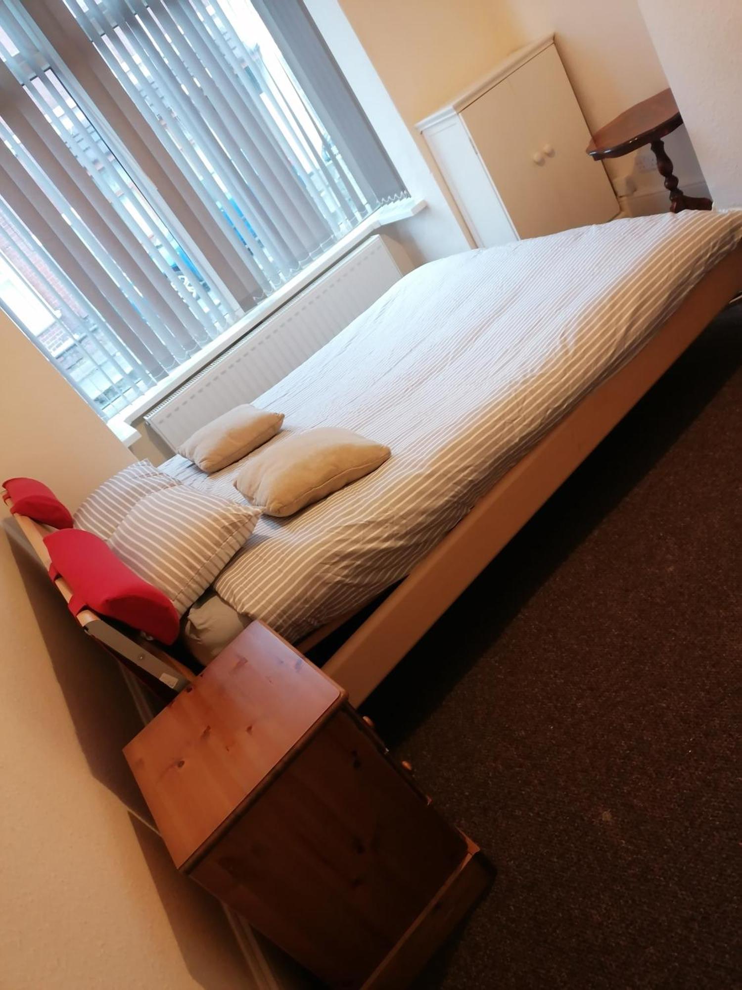 Hygis Home Of Relaxations Stoke-on-Trent Екстериор снимка