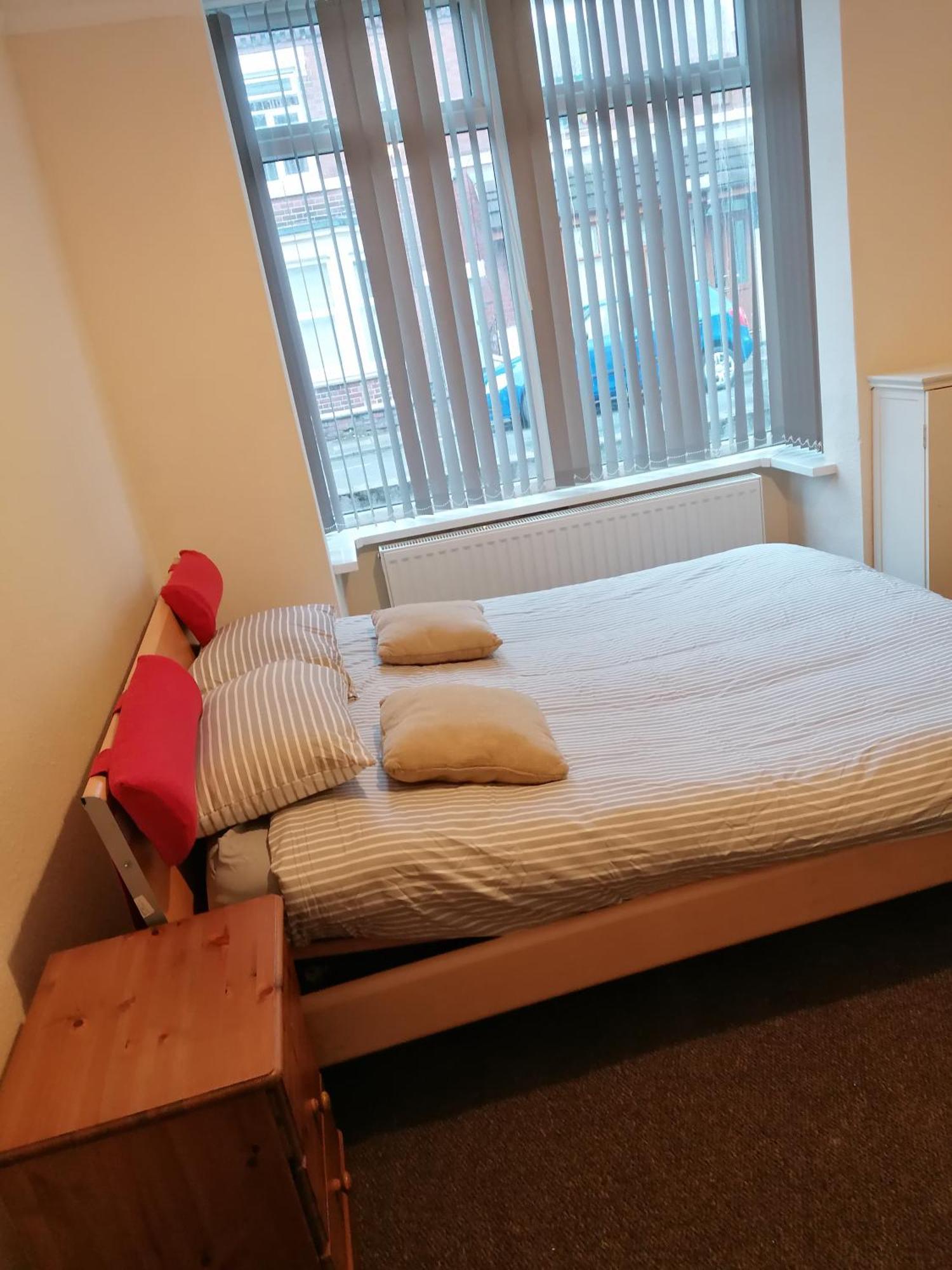 Hygis Home Of Relaxations Stoke-on-Trent Екстериор снимка