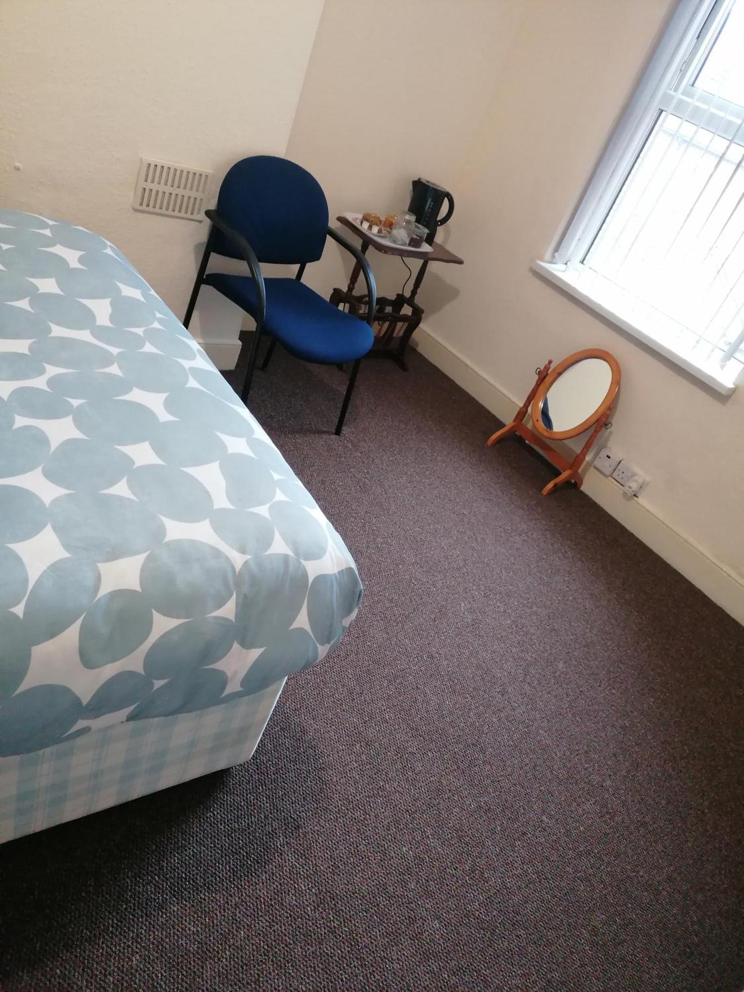 Hygis Home Of Relaxations Stoke-on-Trent Екстериор снимка