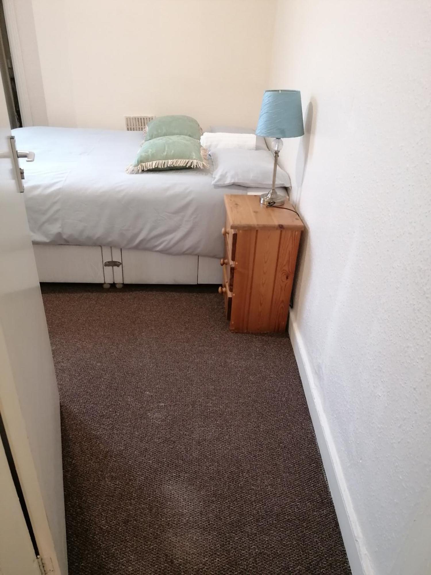 Hygis Home Of Relaxations Stoke-on-Trent Екстериор снимка